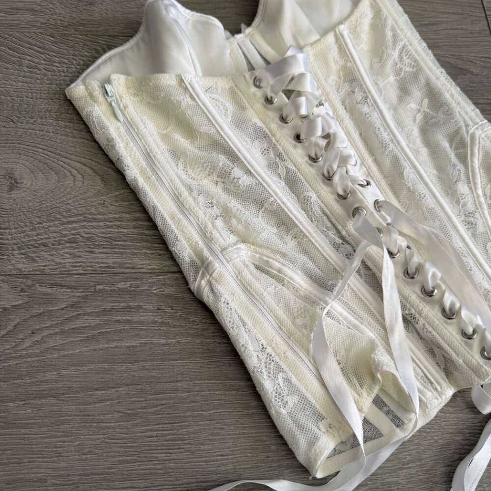 Victoria’s Secret I Do Ivory Lace Bridal Bustier Corset 34B Lace Up Back Straple - Picture 8 of 11